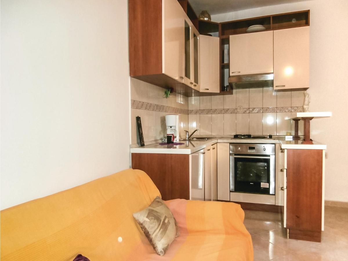 Lovely Apartment In Omis With Kitchen Exterior photo